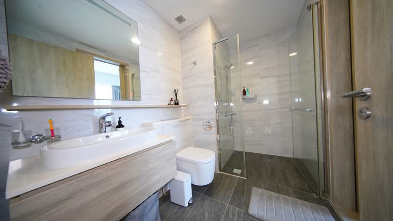 The Alps Residences, Tampines Avenue 10, 2 Bedrooms, 689 sqft, Condominium For Rent, by Steeve Tan, 500192316 - Bathroom - PropertyGuru.com.sg
