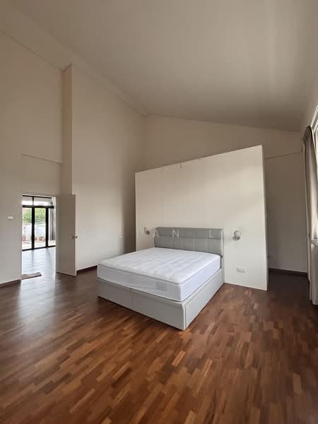 Pasir Ris Beach Park, 511 Elias Road, 5 Bedrooms, 6,000 sqft, Detached House For Rent, by Julian Li, 500192323 - PropertyGuru.com.sg