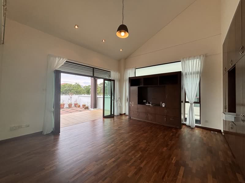 Pasir Ris Beach Park, 511 Elias Road, 5 Bedrooms, 6,000 sqft, Detached House For Rent, by Julian Li, 500192323 - Living Room - PropertyGuru.com.sg