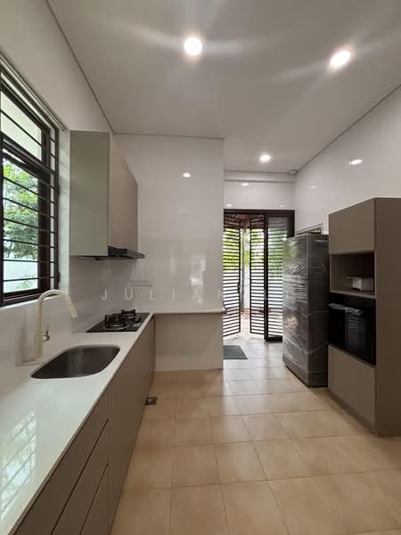 Pasir Ris Beach Park, 511 Elias Road, 5 Bedrooms, 6,000 sqft, Detached House For Rent, by Julian Li, 500192323 - Kitchen - PropertyGuru.com.sg