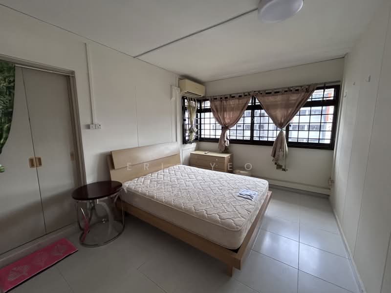 231 Compassvale Walk, 231 Compassvale Walk, 3 Bedrooms, 1,087 sqft, HDB Flat For Rent, by Eric Yeo, 500192340 - Master Bedroom - PropertyGuru.com.sg