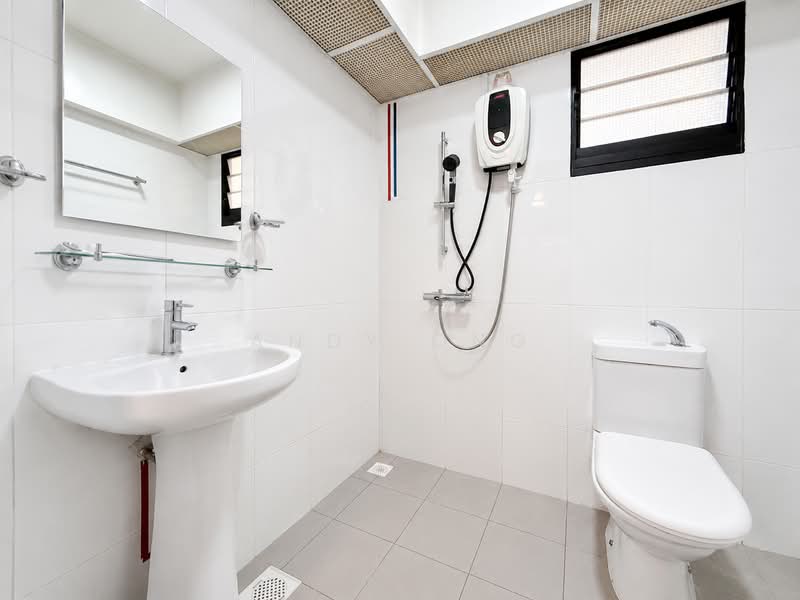 468B Bukit Batok West Avenue 9, 468B Bukit Batok West Avenue 9, 2 Bedrooms, 732 sqft, HDB Flat For Sale, by Andy Ong, 500192348 - Bathroom - PropertyGuru.com.sg