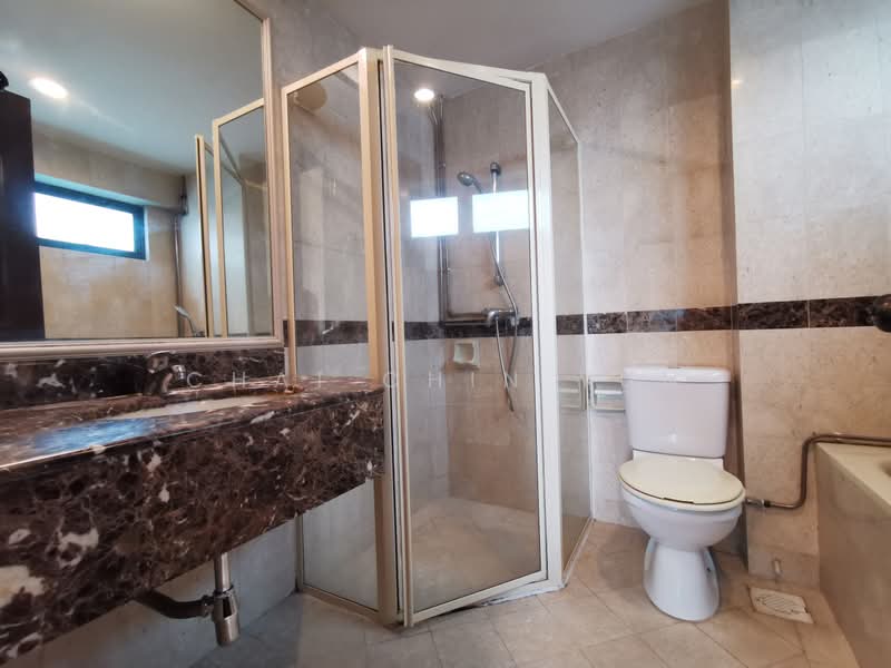 The Bencoolen, 180 Bencoolen Street, 2 Bedrooms, 829 sqft, Apartment For Sale, by Chai Chin Yun, 500192354 - Bathroom - PropertyGuru.com.sg