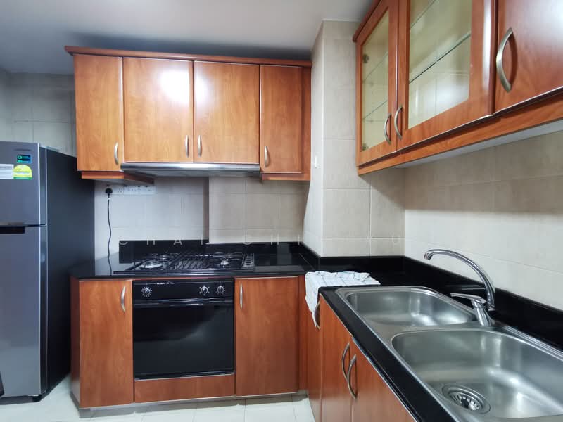 The Bencoolen, 180 Bencoolen Street, 2 Bedrooms, 829 sqft, Apartment For Sale, by Chai Chin Yun, 500192354 - Kitchen - PropertyGuru.com.sg