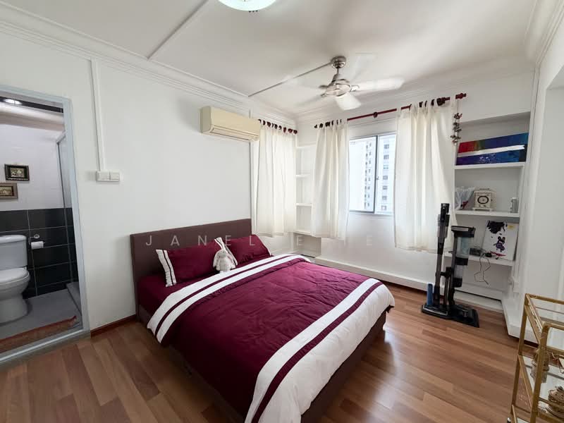 122 Sengkang East Way, 122 Sengkang East Way, 3 Bedrooms, 980 sqft, HDB Flat For Sale, by Janelle Teo, 500192360 - Bedroom - PropertyGuru.com.sg