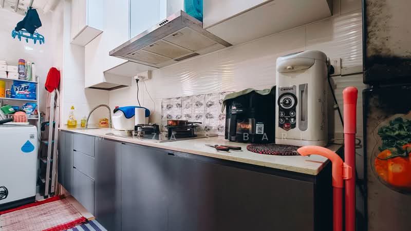 438C Bukit Batok West Avenue 8, 438C Bukit Batok West Avenue 8, 1 Bedroom, 505 sqft, HDB Flat For Sale, by Mirza Subari, 500192365 - Kitchen - PropertyGuru.com.sg