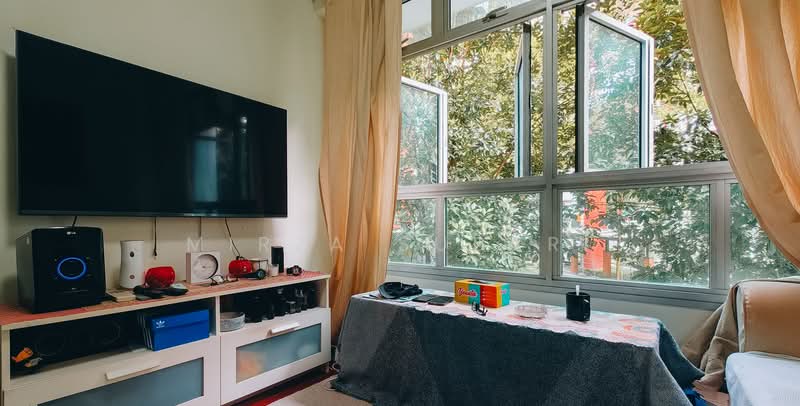 438C Bukit Batok West Avenue 8, 438C Bukit Batok West Avenue 8, 1 Bedroom, 505 sqft, HDB Flat For Sale, by Mirza Subari, 500192365 - Living Room - PropertyGuru.com.sg