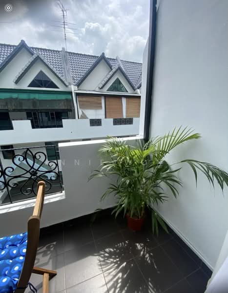 Barossa Gardens, 249 Pasir Panjang Road, Room Rental, 380 sqft, Terraced House For Rent, by Annie Wong, 500192373 - Balcony - PropertyGuru.com.sg