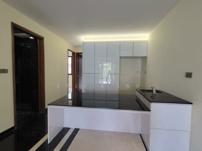 🏡Well Built Semi-Detached With Basement, Lift and Pool! 🏕 Sylvia 9625 5221, Siglap, Fidelio St,  Aida St, Tosca St, Woo Mun Chew, 7 Bedrooms, 5,590 sqft, Semi-Detached House For Sale, by Sylvia Lau, 500192375 - Dry Kitchen with Island - PropertyGuru.com.sg