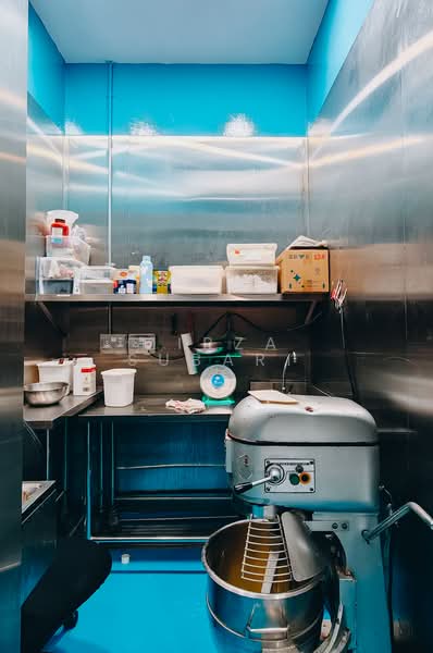 Mactaggart Foodlink, 20 Mactaggart Road, 2,497 sqft, Light Industrial (B1) For Rent, by Mirza Subari, 500192379 - Kitchen - CommercialGuru.com.sg