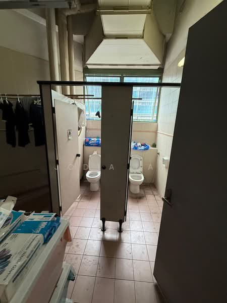 Mandai Industrial Building, 30 Mandai Estate, 3,218 sqft, Factory / Workshop (B2) For Rent, by Jodia Tay, 500192381 - Bathroom - CommercialGuru.com.sg