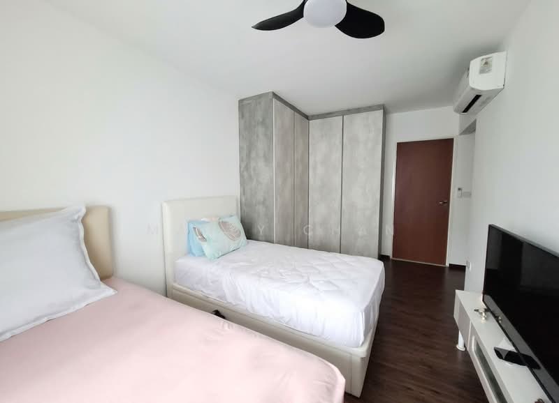 509B Yishun Avenue 4, 509B Yishun Avenue 4, Room Rental, 200 sqft, HDB Flat For Rent, by Mandy Chan, 500192387 - Master bedroom - PropertyGuru.com.sg