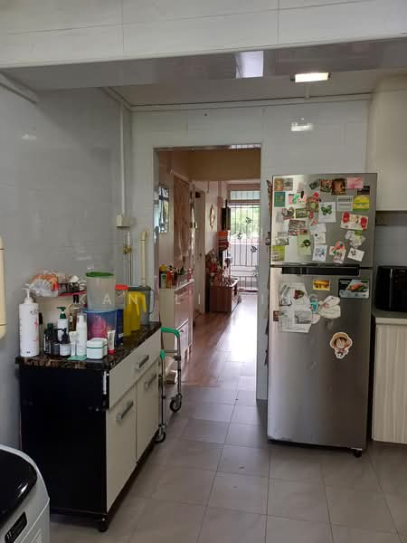 209 Boon Lay Place, 209 Boon Lay Place, 2 Bedrooms, 700 sqft, HDB Flat For Sale, by Kan Li Ling, 500192393 - Kitchen - PropertyGuru.com.sg