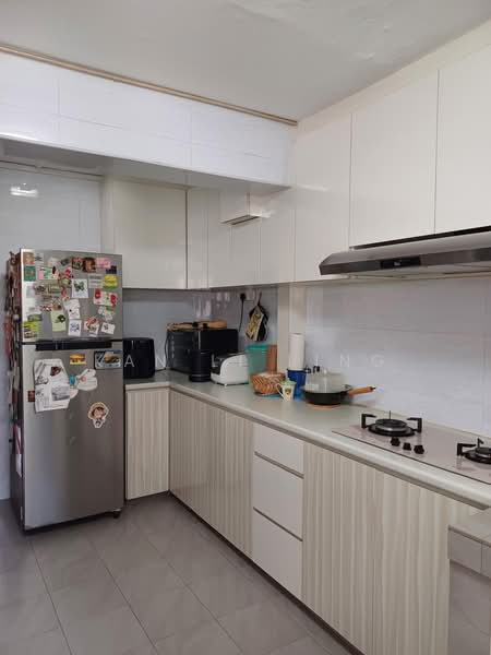 209 Boon Lay Place, 209 Boon Lay Place, 2 Bedrooms, 700 sqft, HDB Flat For Sale, by Kan Li Ling, 500192393 - Kitchen - PropertyGuru.com.sg