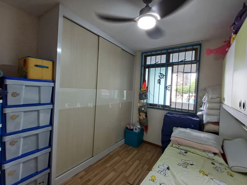 209 Boon Lay Place, 209 Boon Lay Place, 2 Bedrooms, 700 sqft, HDB Flat For Sale, by Kan Li Ling, 500192393 - Bedroom - PropertyGuru.com.sg