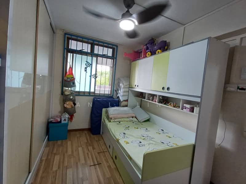 209 Boon Lay Place, 209 Boon Lay Place, 2 Bedrooms, 700 sqft, HDB Flat For Sale, by Kan Li Ling, 500192393 - Bedroom - PropertyGuru.com.sg