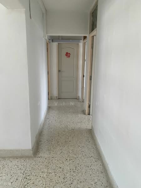 311 Ang Mo Kio Avenue 3, 311 Ang Mo Kio Avenue 3, 3 Bedrooms, 1,270 sqft, HDB Flat For Rent, by Alvin Oh, 500192397 - Corridor - PropertyGuru.com.sg