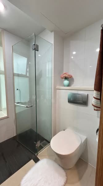 Parc Emily, 11 Mount Emily Road, 2 Bedrooms, 1,012 sqft, Condominium For Sale, by Megah Yang, 500192403 - PropertyGuru.com.sg