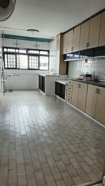119 Bukit Batok West Avenue 6, 119 Bukit Batok West Avenue 6, 2 Bedrooms, 1,109 sqft, HDB Flat For Sale, by Prescealla Ong, 500192411 - Kitchen - PropertyGuru.com.sg