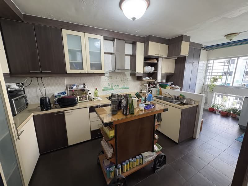323 Woodlands Street 32, 323 Woodlands Street 32, 4 Bedrooms, 1,755 sqft, HDB Flat For Sale, by Jerry Liu, 500192414 - Kitchen - PropertyGuru.com.sg