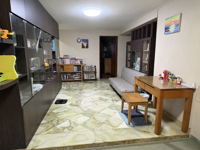 323 Woodlands Street 32, 323 Woodlands Street 32, 4 Bedrooms, 1,755 sqft, HDB Flat For Sale, by Jerry Liu, 500192414 - Living Room - PropertyGuru.com.sg
