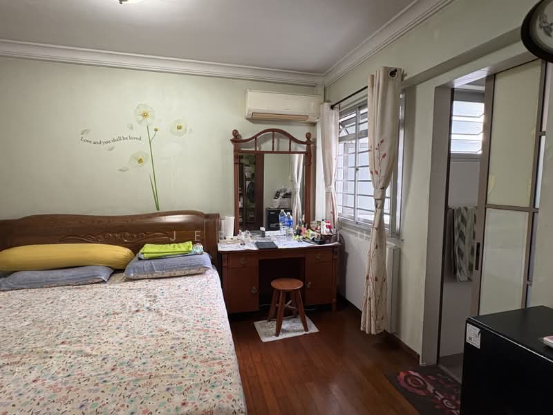 323 Woodlands Street 32, 323 Woodlands Street 32, 4 Bedrooms, 1,755 sqft, HDB Flat For Sale, by Jerry Liu, 500192414 - Bedroom - PropertyGuru.com.sg