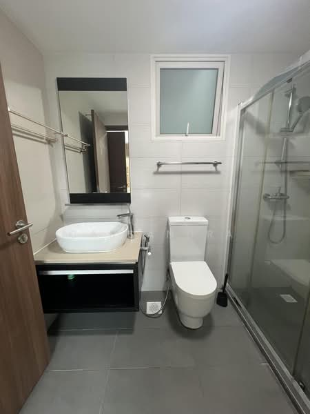 1 Canberra, 7 Canberra Drive, 3 Bedrooms, 947 sqft, Condominium For Rent, by Julie Cassandra, 500192420 - Bathroom - PropertyGuru.com.sg