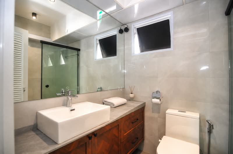 668A Edgefield Plains, 668A Edgefield Plains, 3 Bedrooms, 1,001 sqft, HDB Flat For Rent, by Steven Lin, 500192423 - Bathroom - PropertyGuru.com.sg
