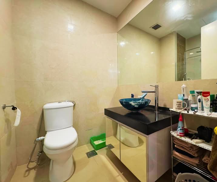 Maple Woods, 989 Bukit Timah Road, 3 Bedrooms, 1,378 sqft, Condominium For Sale, by David Lim, 500192439 - Bathroom - PropertyGuru.com.sg