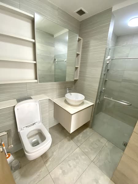 High Park Residences, 27 Fernvale Road, 2 Bedrooms, 678 sqft, Condominium For Sale, by Pey Si Ya, 500192440 - Bathroom - PropertyGuru.com.sg