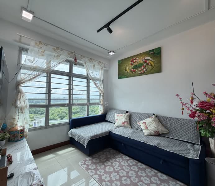 673A Edgefield Plains, 673A Edgefield Plains, 2 Bedrooms, 700 sqft, HDB Flat For Sale, by James Lee, 500192446 - Living Room - PropertyGuru.com.sg