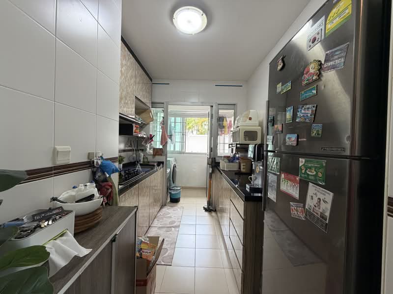 673A Edgefield Plains, 673A Edgefield Plains, 2 Bedrooms, 700 sqft, HDB Flat For Sale, by James Lee, 500192446 - Kitchen - PropertyGuru.com.sg
