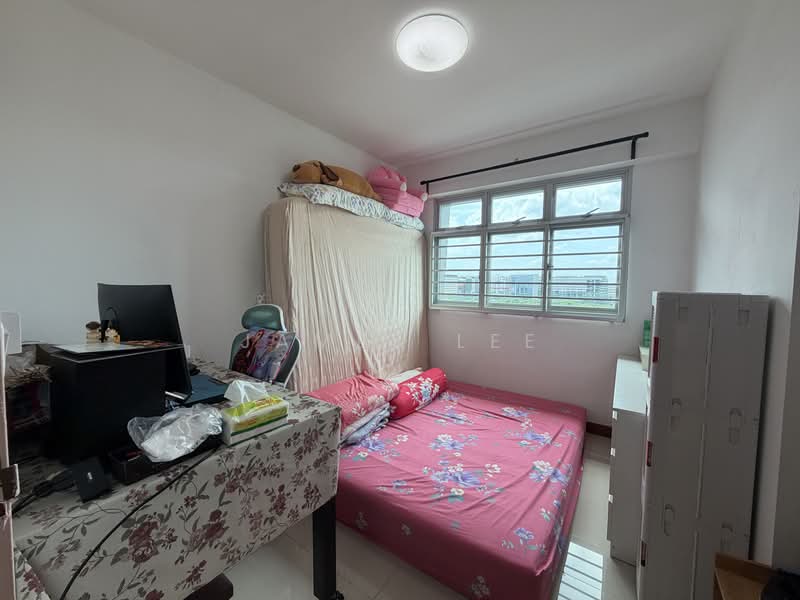 673A Edgefield Plains, 673A Edgefield Plains, 2 Bedrooms, 700 sqft, HDB Flat For Sale, by James Lee, 500192446 - Bedroom - PropertyGuru.com.sg
