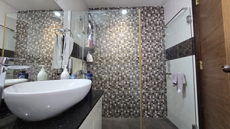 Regent Heights, 50 Bukit Batok East Avenue 5, 3 Bedrooms, 1,173 sqft, Condominium For Rent, by Jeff Lim, 500192451 - PropertyGuru.com.sg