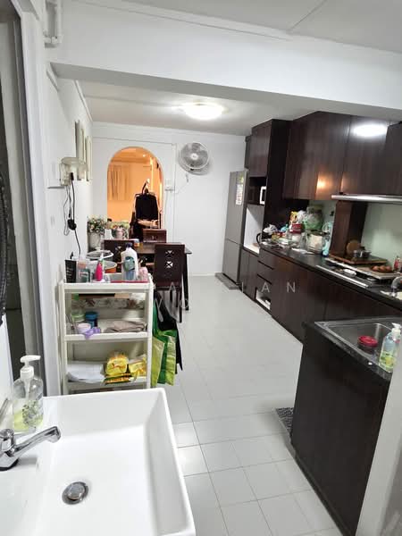 34 Marine Crescent, 34 Marine Crescent, 3 Bedrooms, 882 sqft, HDB Flat For Sale, by Sebastian Wong, 500192453 - Kitchen - PropertyGuru.com.sg