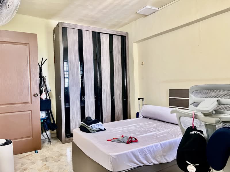 321 Hougang Avenue 5, 321 Hougang Avenue 5, 2 Bedrooms, 721 sqft, HDB Flat For Sale, by Marcial Lim, 500192454 - Bedroom - PropertyGuru.com.sg