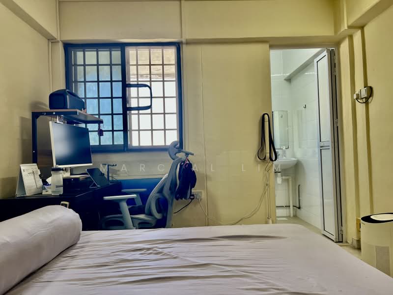 321 Hougang Avenue 5, 321 Hougang Avenue 5, 2 Bedrooms, 721 sqft, HDB Flat For Sale, by Marcial Lim, 500192454 - Bedroom - PropertyGuru.com.sg