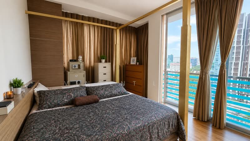 Crystal De Azure, 18 How Sun Close, 2 Bedrooms, 1,130 sqft, Apartment For Sale, by Vincent Lim, 500192456 - Bedroom - PropertyGuru.com.sg