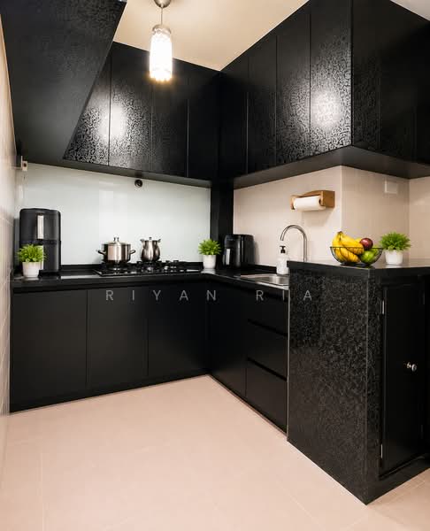 107 Towner Road, 107 Towner Road, 2 Bedrooms, 872 sqft, HDB Flat For Sale, by Riyan Ria, 500192458 - Kitchen - PropertyGuru.com.sg