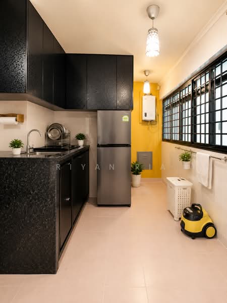 107 Towner Road, 107 Towner Road, 2 Bedrooms, 872 sqft, HDB Flat For Sale, by Riyan Ria, 500192458 - Kitchen - PropertyGuru.com.sg