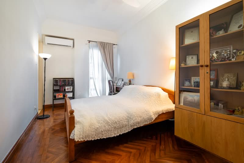 Rare Semi-Detached 1Km to Henry Park and 7min Walk to Dover MRT, Holland Grove, 5 Bedrooms, 4,000 sqft, Semi-Detached House For Sale, by Paul Ang, 500192461 - Bedroom - PropertyGuru.com.sg