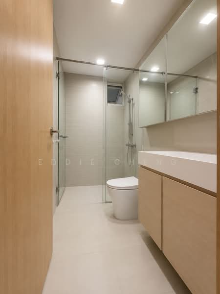 The Tampines Trilliant, 23 Tampines Central 7, 3 Bedrooms, 1,001 sqft, Executive Condominium For Rent, by Eddie Cheng, 500192468 - Bathroom - PropertyGuru.com.sg