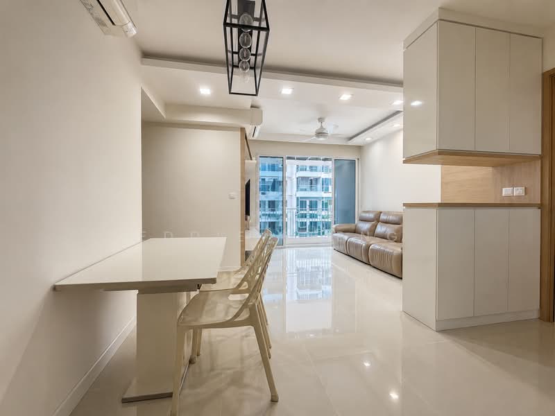 The Tampines Trilliant, 23 Tampines Central 7, 3 Bedrooms, 1,001 sqft, Executive Condominium For Rent, by Eddie Cheng, 500192468 - Living Room - PropertyGuru.com.sg