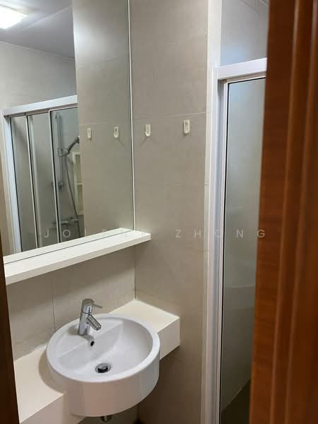 City Square Residences, 4 Kitchener Link, 3 Bedrooms, 1,206 sqft, Condominium For Rent, by Jolene Zhong, 500192473 - Bathroom - PropertyGuru.com.sg