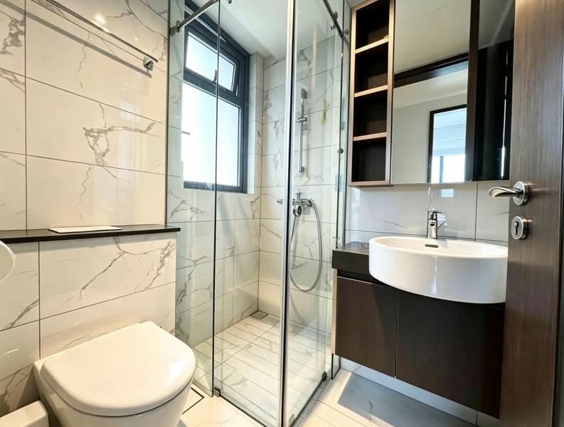 Wilshire Residences, 30 Farrer Road, 2 Bedrooms, 797 sqft, Condominium For Sale, by Elson Wang, 500192478 - Bathroom - PropertyGuru.com.sg