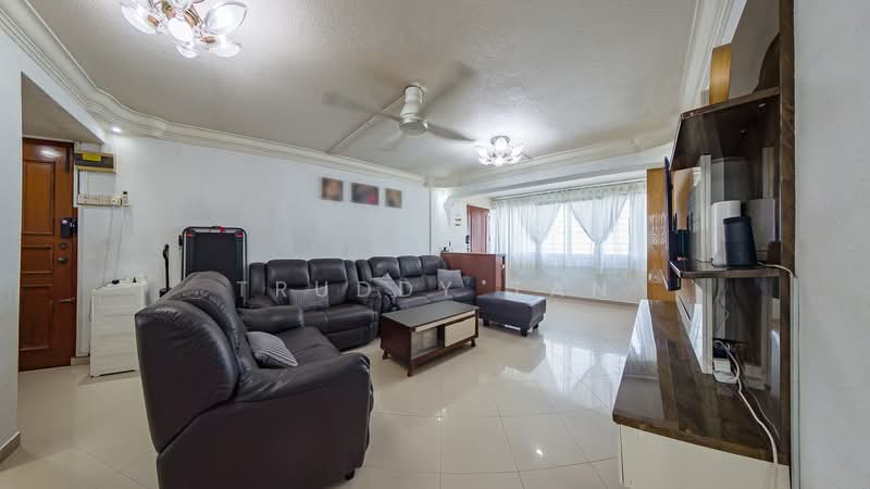 110 Aljunied Crescent, 110 Aljunied Crescent, 3 Bedrooms, 1,302 sqft, HDB Flat For Sale, by Truddy Tan, 500192485 - Living Room - PropertyGuru.com.sg