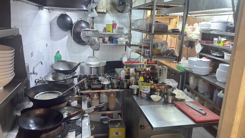Bugis Point, 530 North Bridge Road, 2,142 sqft, Food & Beverage For Rent, by Ken Tan, 500192491 - Kitchen - CommercialGuru.com.sg