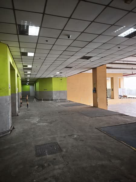 Tagore 23 Warehouse, 23 Tagore Lane, 1,173 sqft, Light Industrial (B1) For Rent, by Allan Lee, 500192493 - 40 Footer Loading Bay - CommercialGuru.com.sg