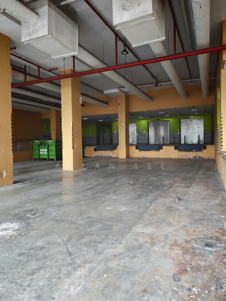 Tagore 23 Warehouse, 23 Tagore Lane, 1,173 sqft, Light Industrial (B1) For Rent, by Allan Lee, 500192493 - Loading Bed - CommercialGuru.com.sg