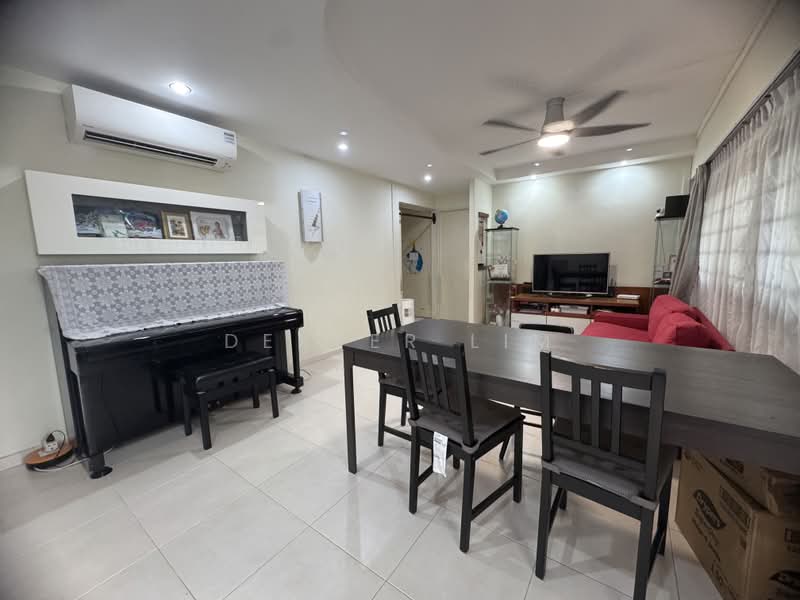 476 Sembawang Drive, 476 Sembawang Drive, 3 Bedrooms, 968 sqft, HDB Flat For Sale, by Dexter Lim, 500192500 - Living Room - PropertyGuru.com.sg